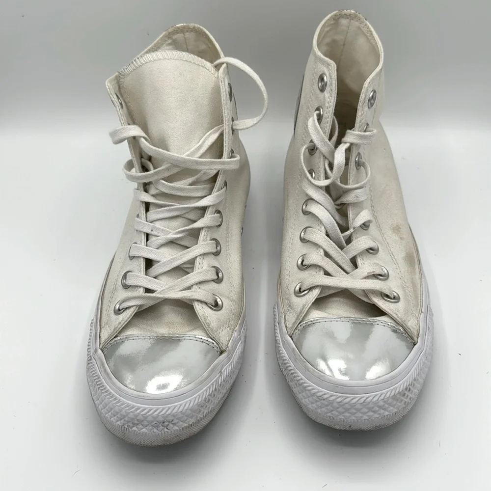 Converse CTAS High Top White and Silver Metallic‎  W9